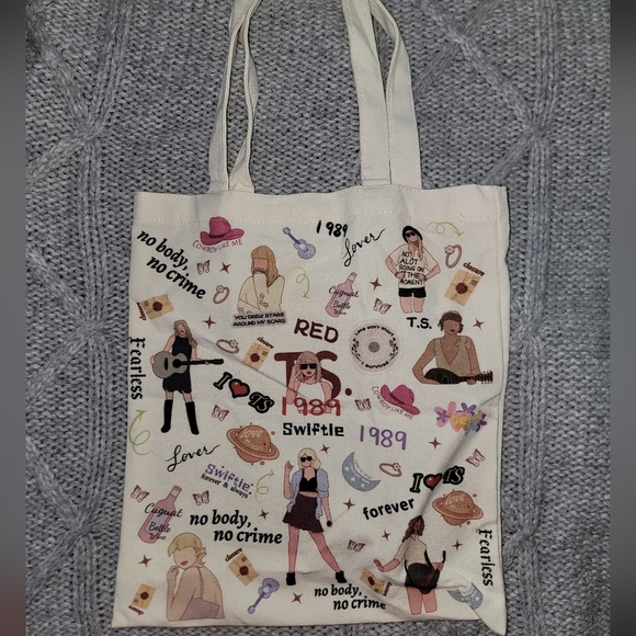 Taylor Swift Bundle 3 Items. Both bags are double sided. Perfect gift! - Picture 3 of 5